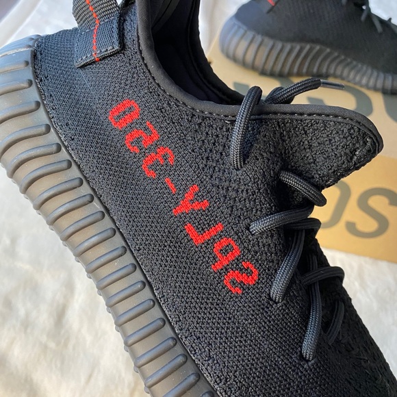 💥💥6️⃣0️⃣0️⃣💥💥 YEEZY BOOST 350 v2 CoreBlack - Picture 3 of 6